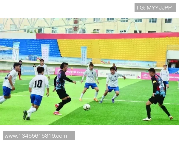 以激情点燃绿茵梦想打造专属足球球星海报框架展示辉煌瞬间